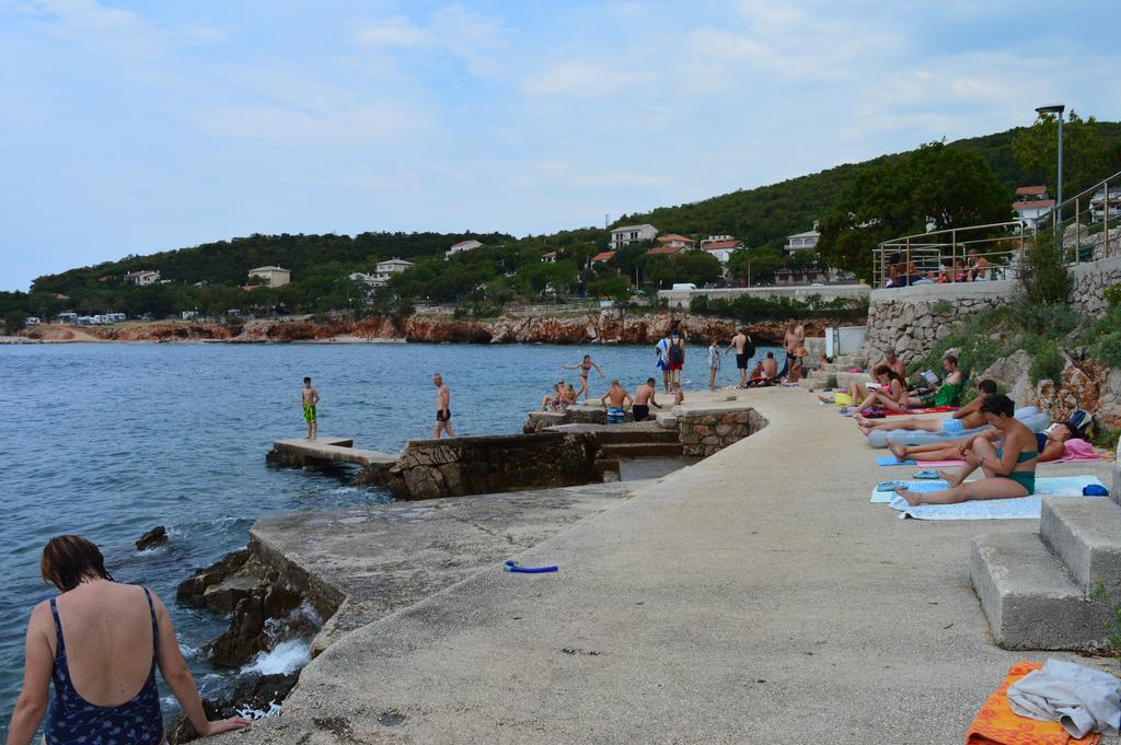 Apartments Malnar Novi Vinodolski Exteriör bild